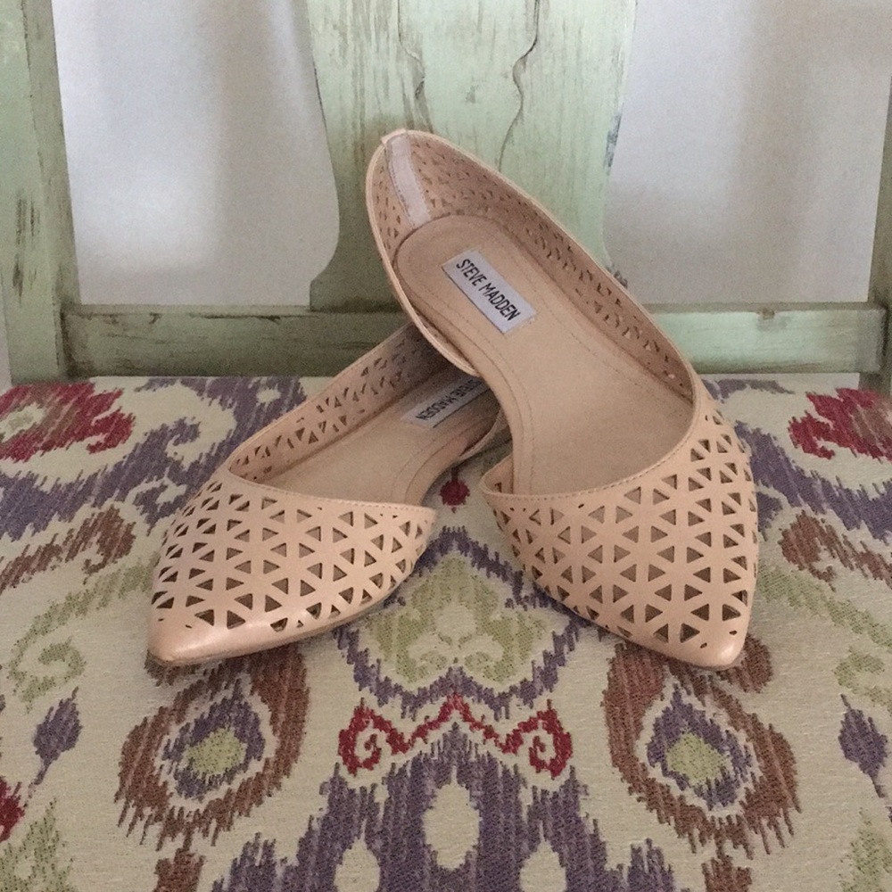 Steve Madden size 7 Evelyne flats NWOT